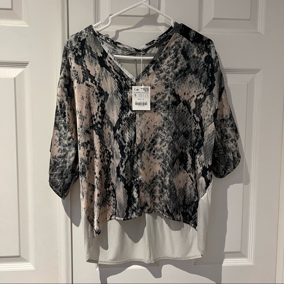 3/$30 NWT Zara Animal Print Kimono Style Top - Picture 2 of 8